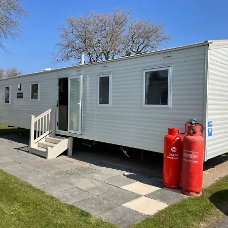 Holiday home Beautiful 3-bed Caravan Situated On Lakeland Haven *