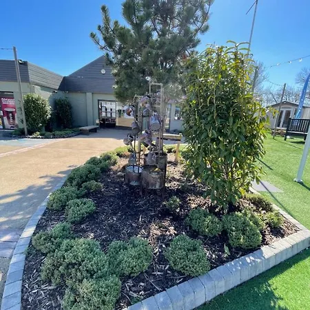 Caravan - Sleeps Up To 8 & Free Parking Holiday home Grange-over-Sands